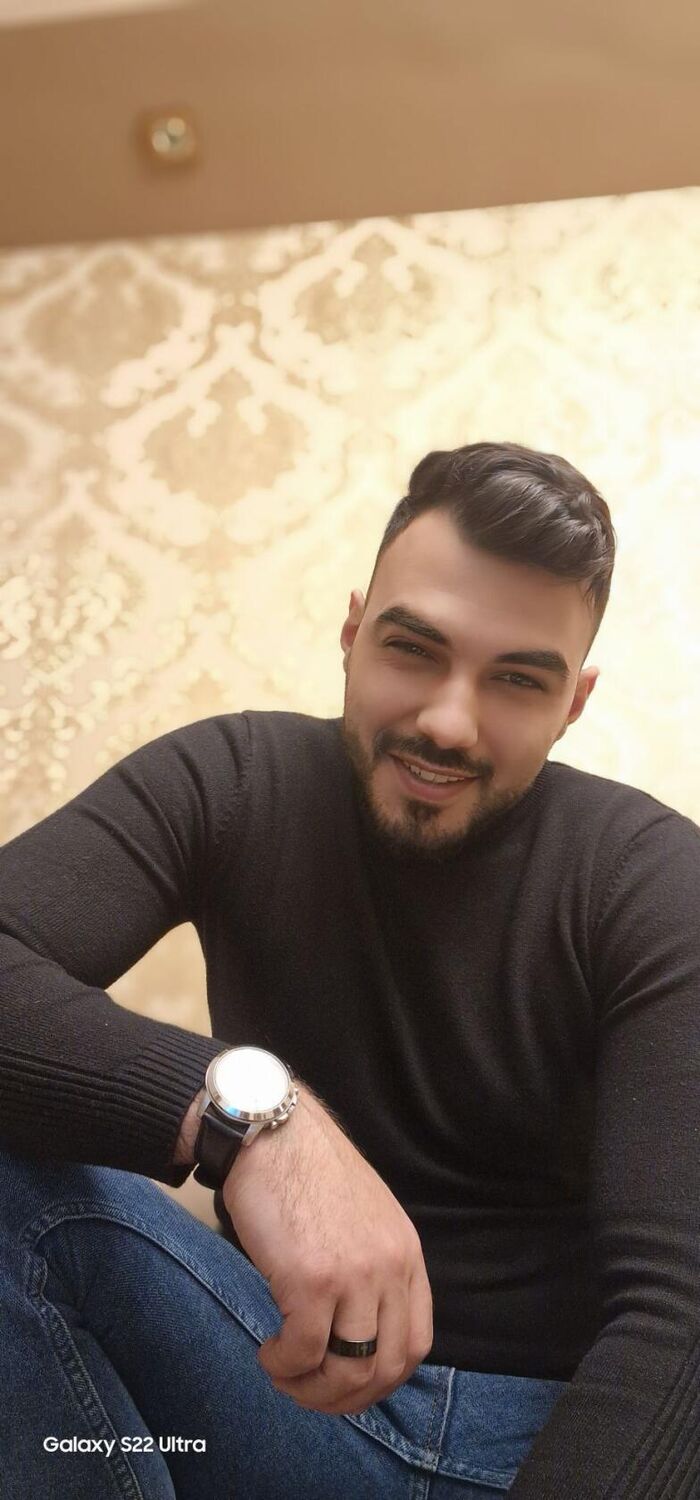  ,   Hrach, 33 ,   , 