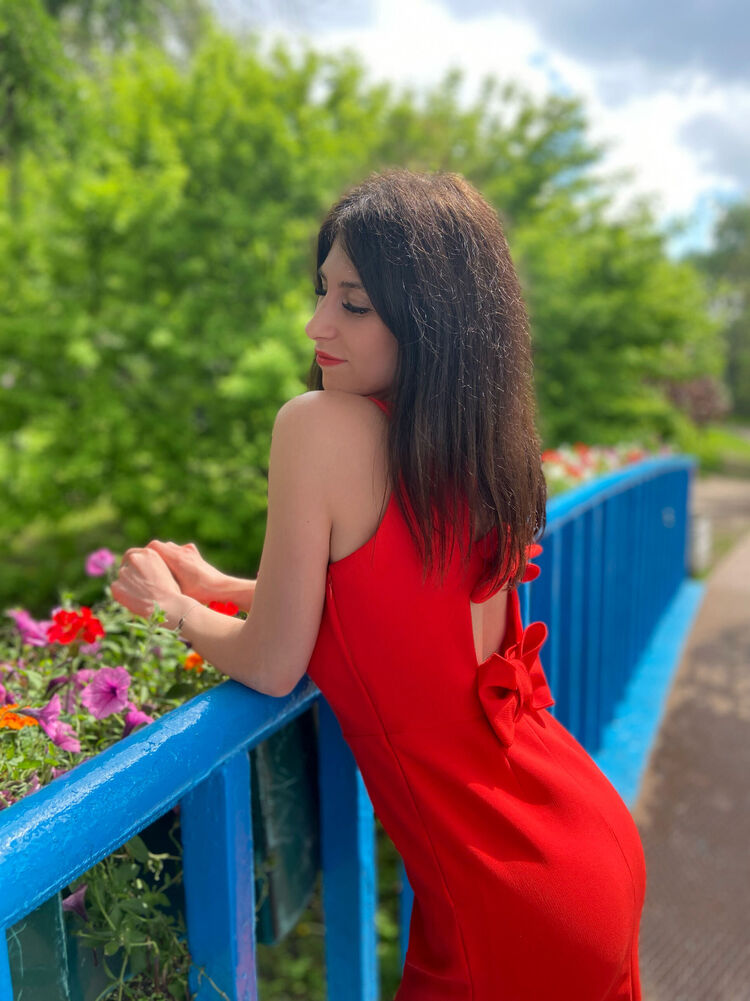  ,   Darya, 33 ,   c 