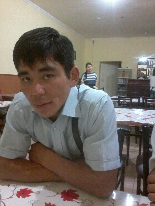  5819446  Aibek, 37 ,    