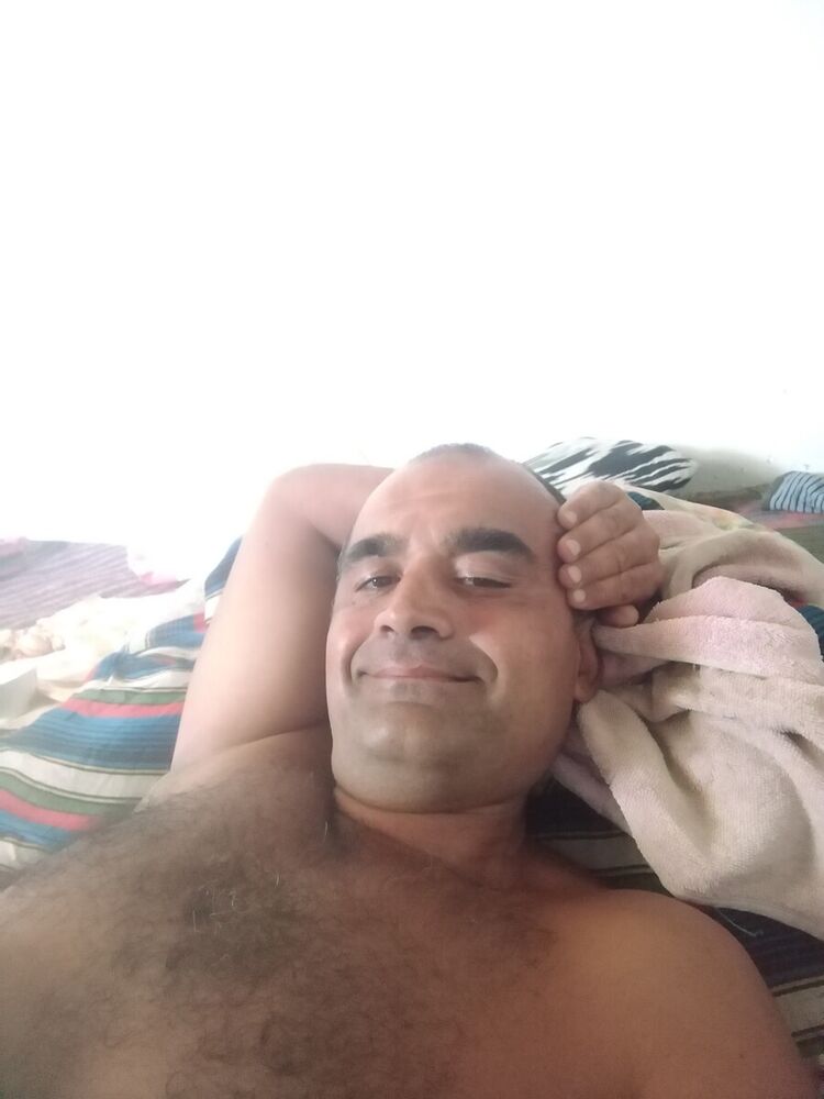  21085896  , 47 ,    
