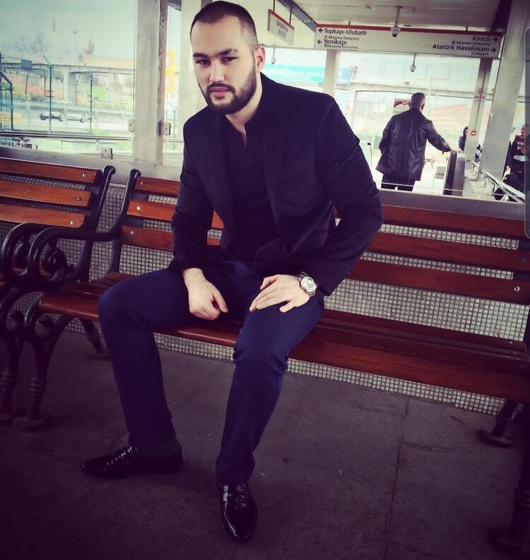  ,   Hayot, 35 ,   ,   , c 