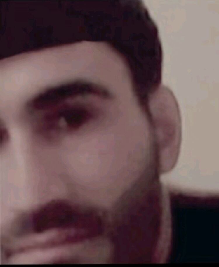  48306756  Nihat, 31 ,    