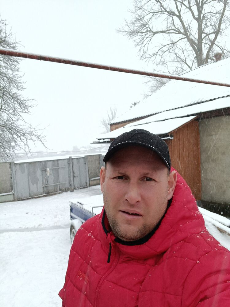  40996626  Ihor, 36 ,    