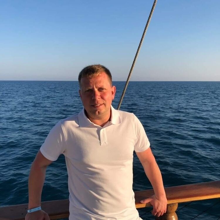  51918446  Jaroslav, 40 ,    