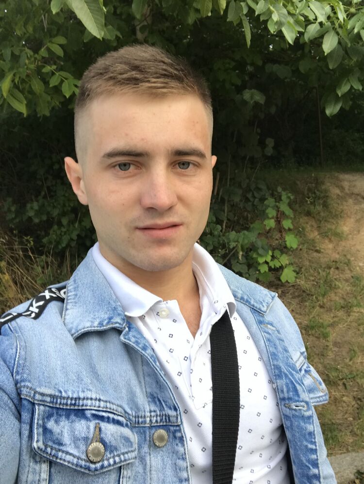 24699046  , 29 ,    Kyje