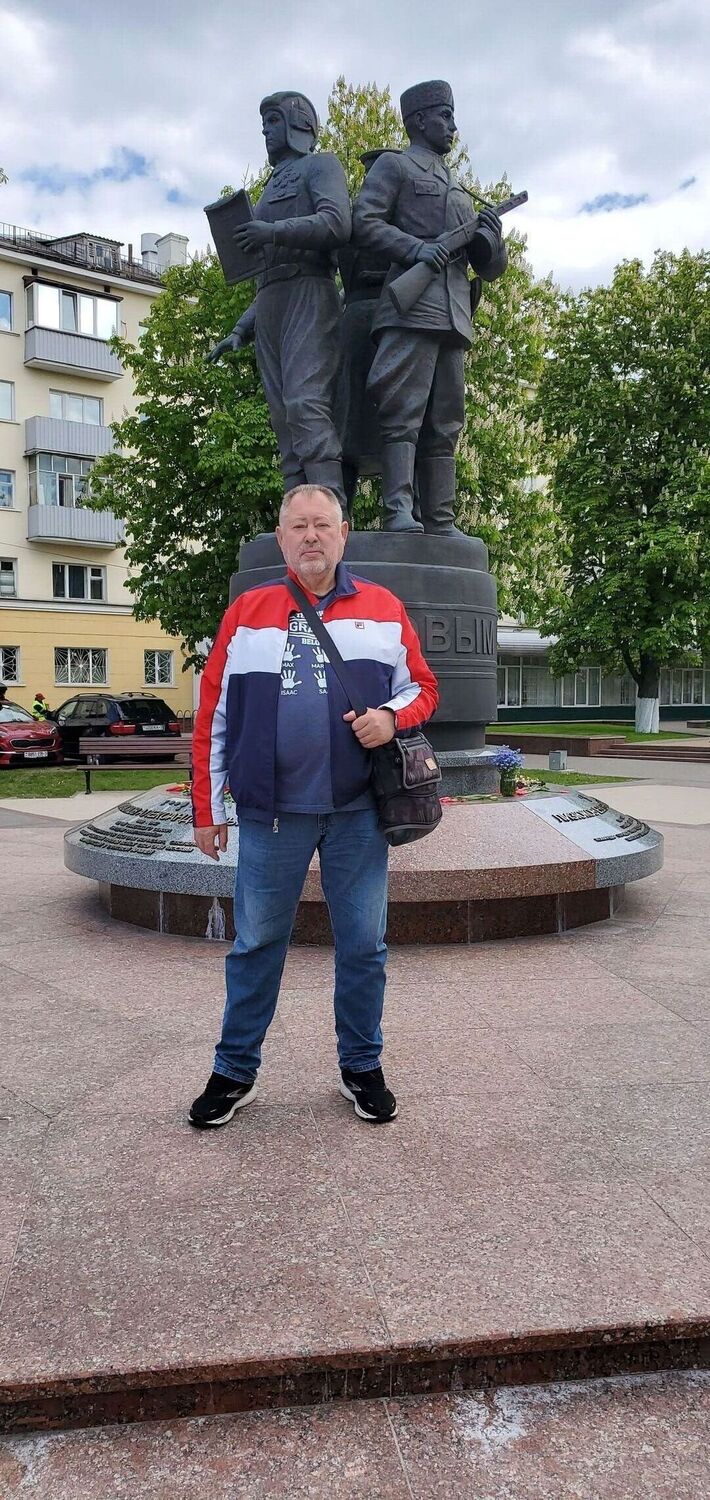  34429726  Leonid, 61 ,    