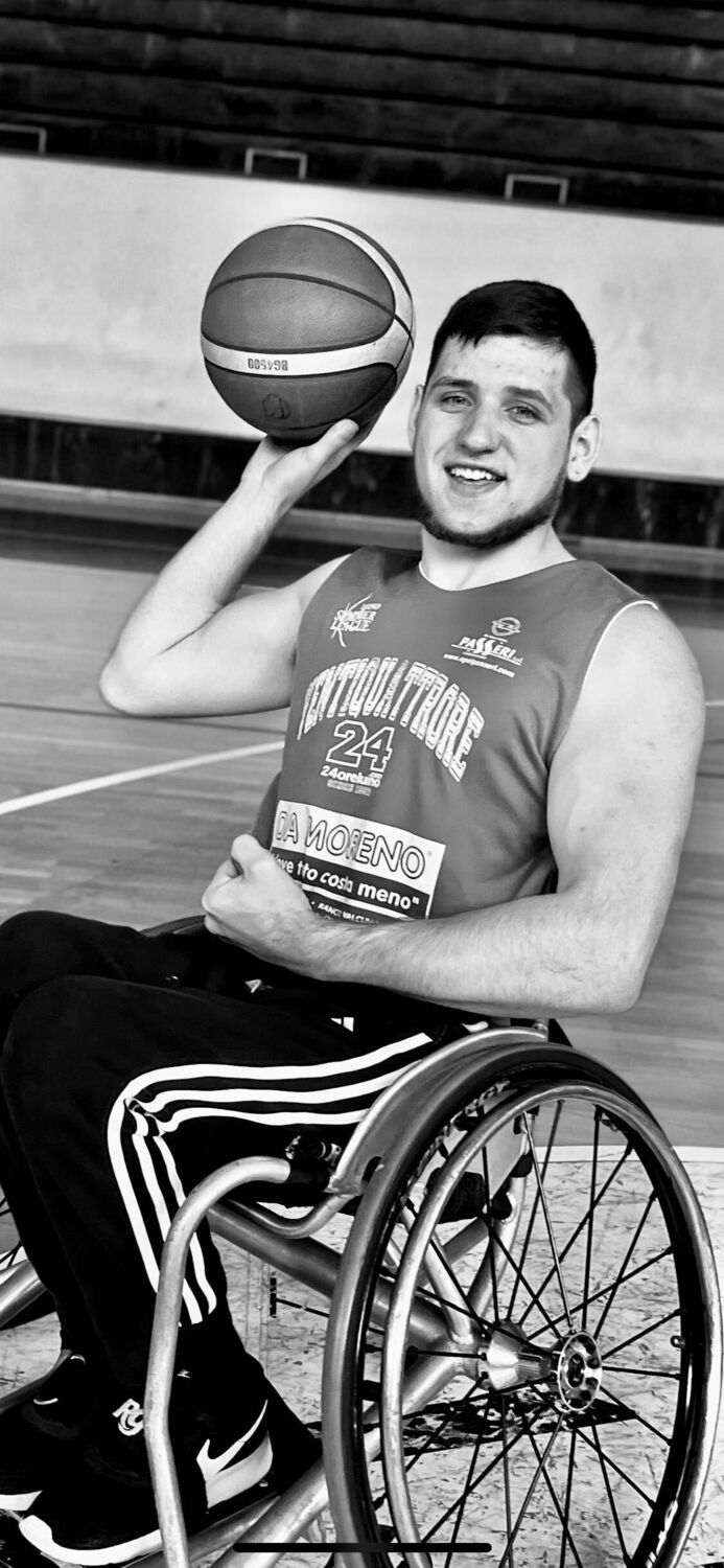  32115106  Vladyslav, 22 ,    Abbadia Lariana