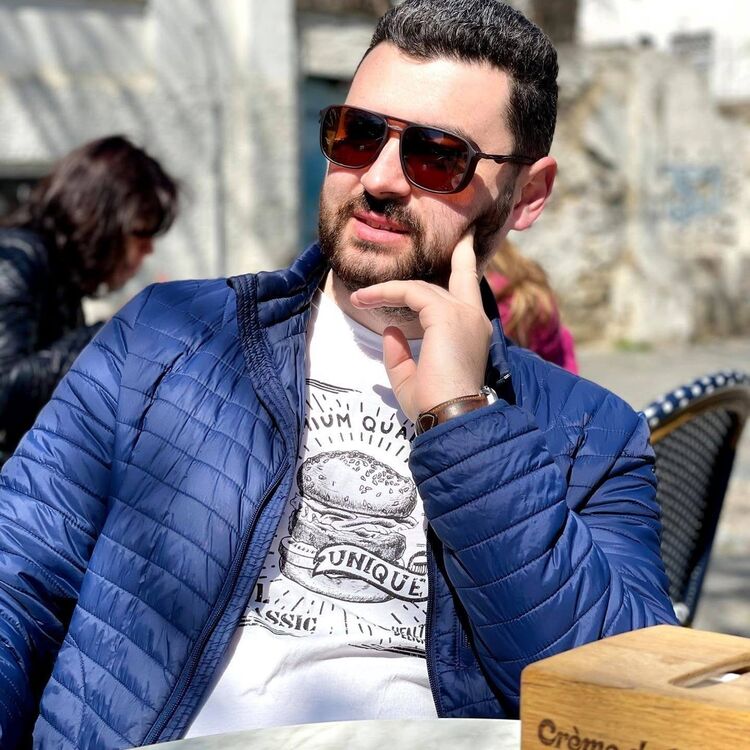  53158126  Viorel, 29 ,    