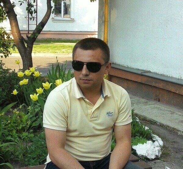 38008806  Dimok, 42 ,    