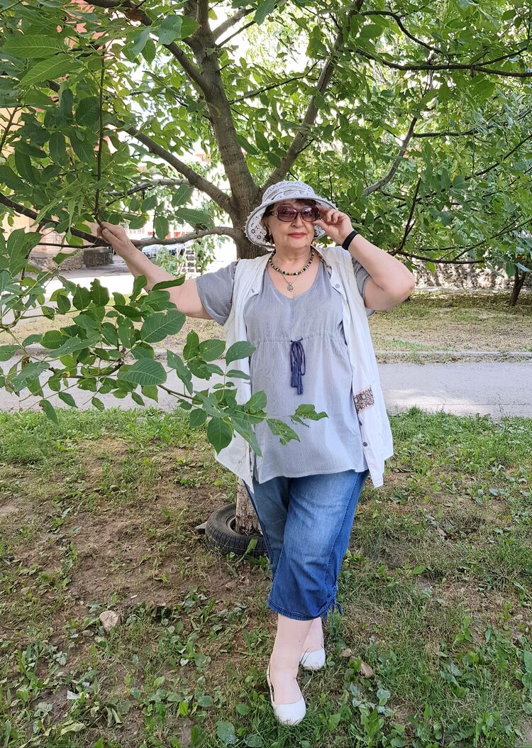 31349376  Olga, 71 ,    