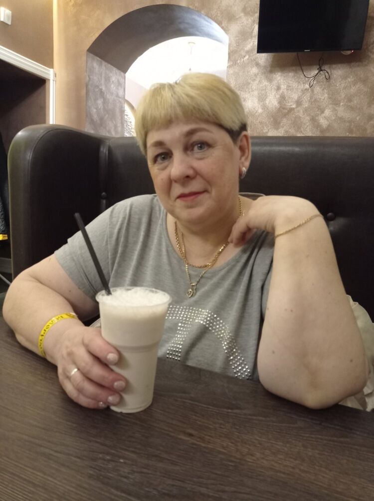  ,   Elena, 55 ,   ,   