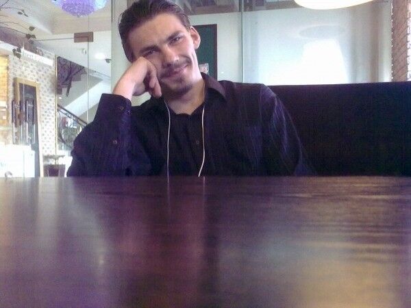  ,   Valentin, 35 ,   