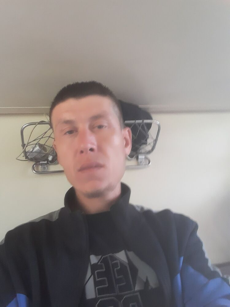  31745576  , 39 ,    