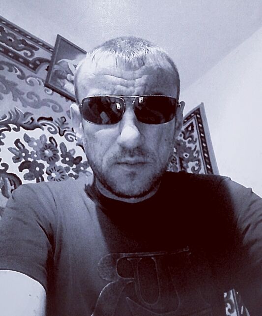  36042936  Igor, 37 ,    