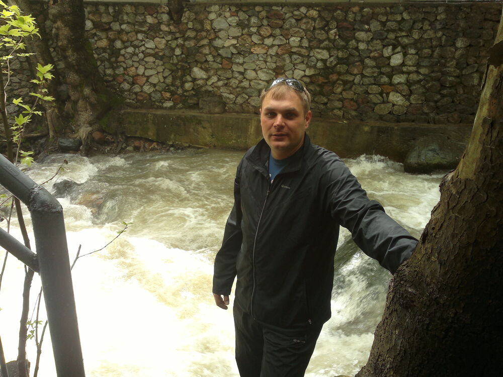  54004146  Alex, 44 ,    