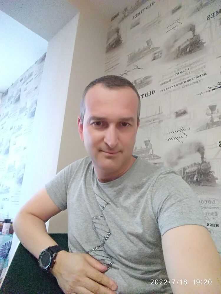  46679916  David, 47 ,    
