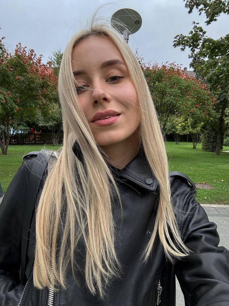  Hanover,   Julia, 28 ,   ,   
