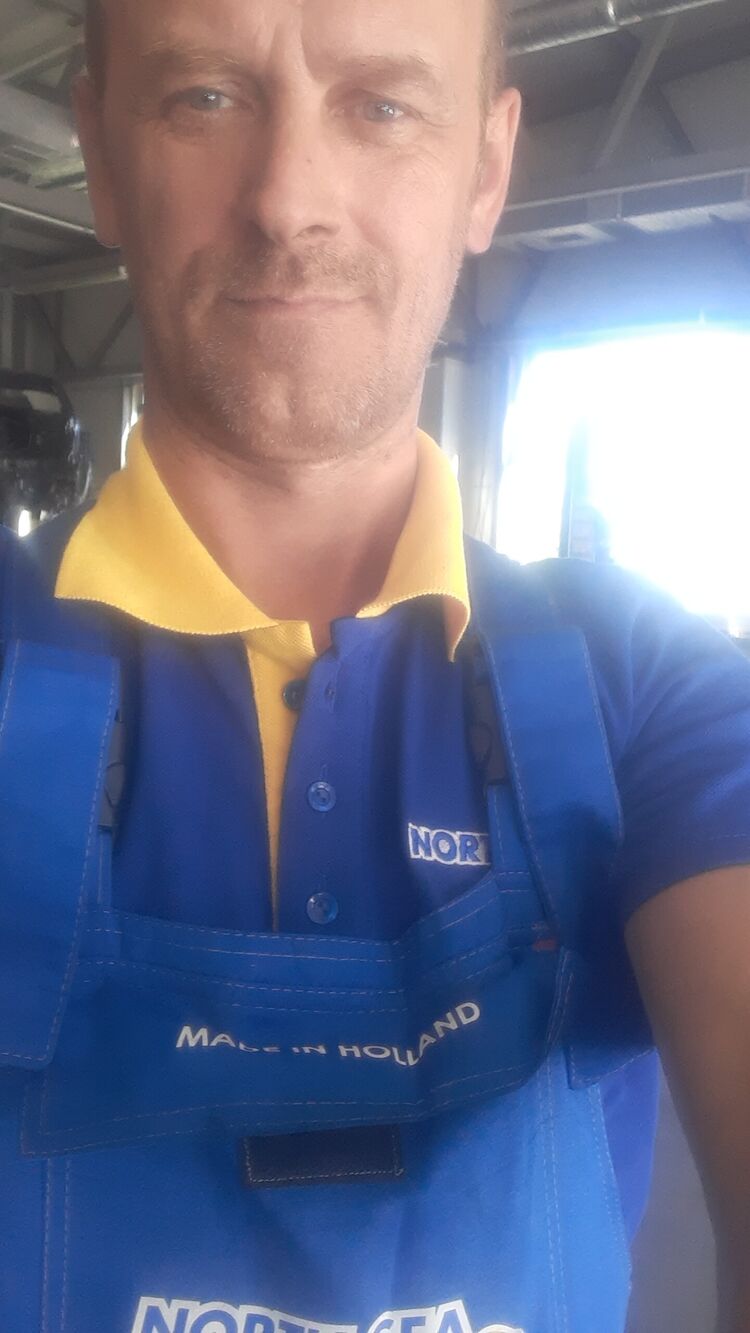  30848106  , 39 ,    