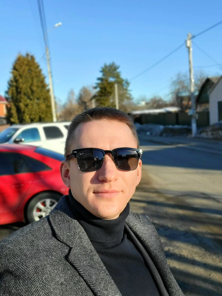  ,   Vladislav, 35 ,   ,   
