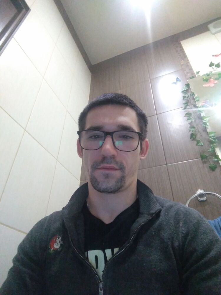  ,   Alex, 43 ,   ,   , c 