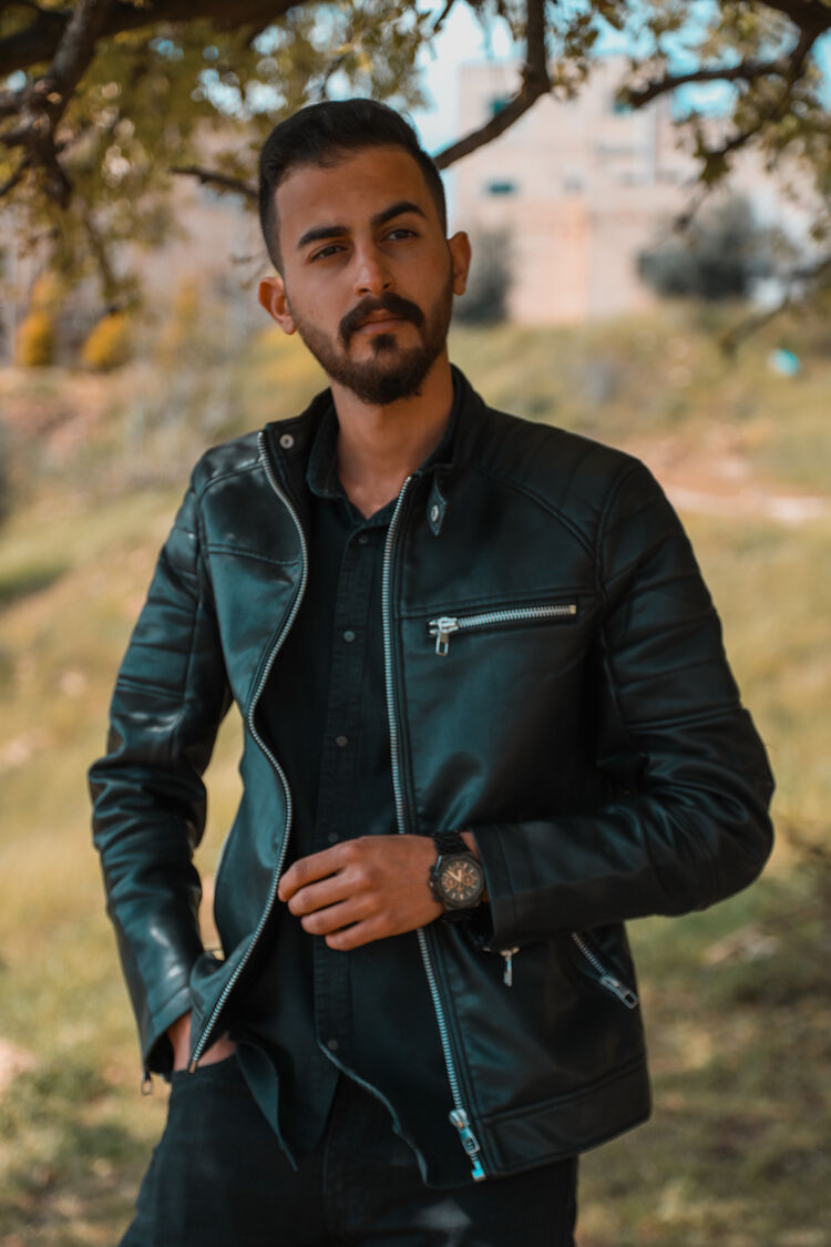  ,   Yahia, 25 ,   ,   