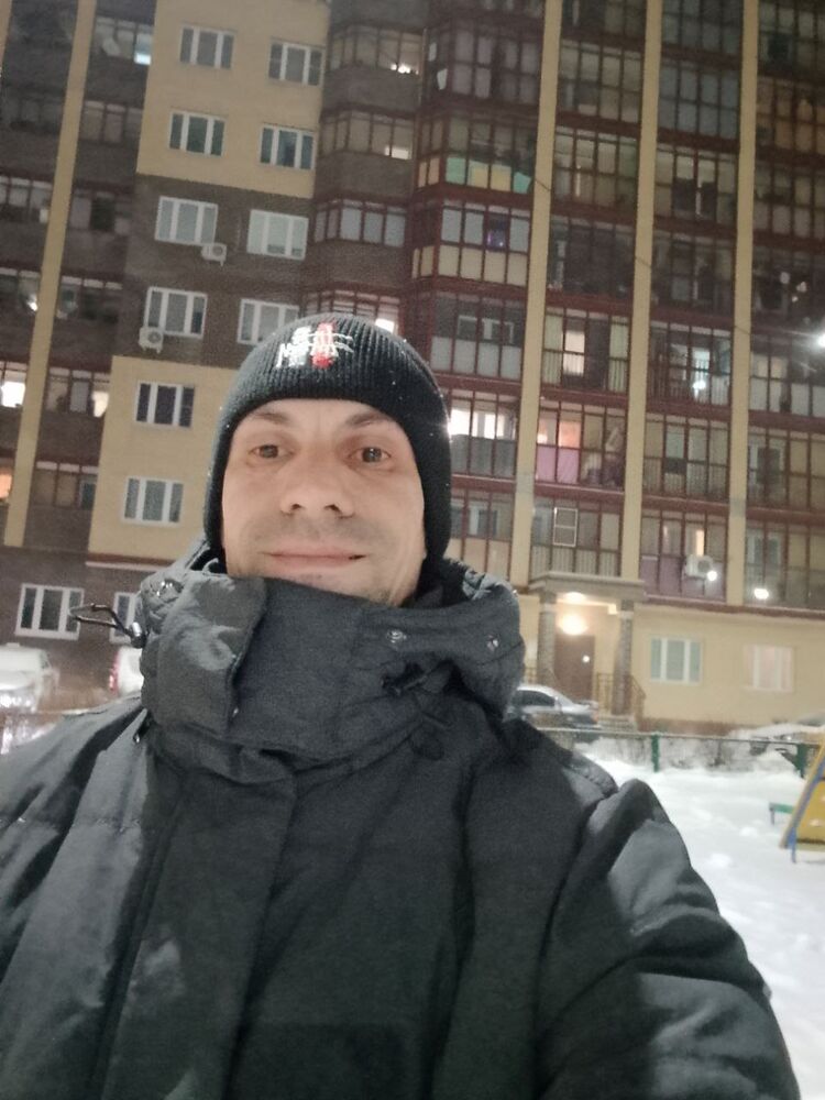  ,   Maksim, 40 ,   ,   