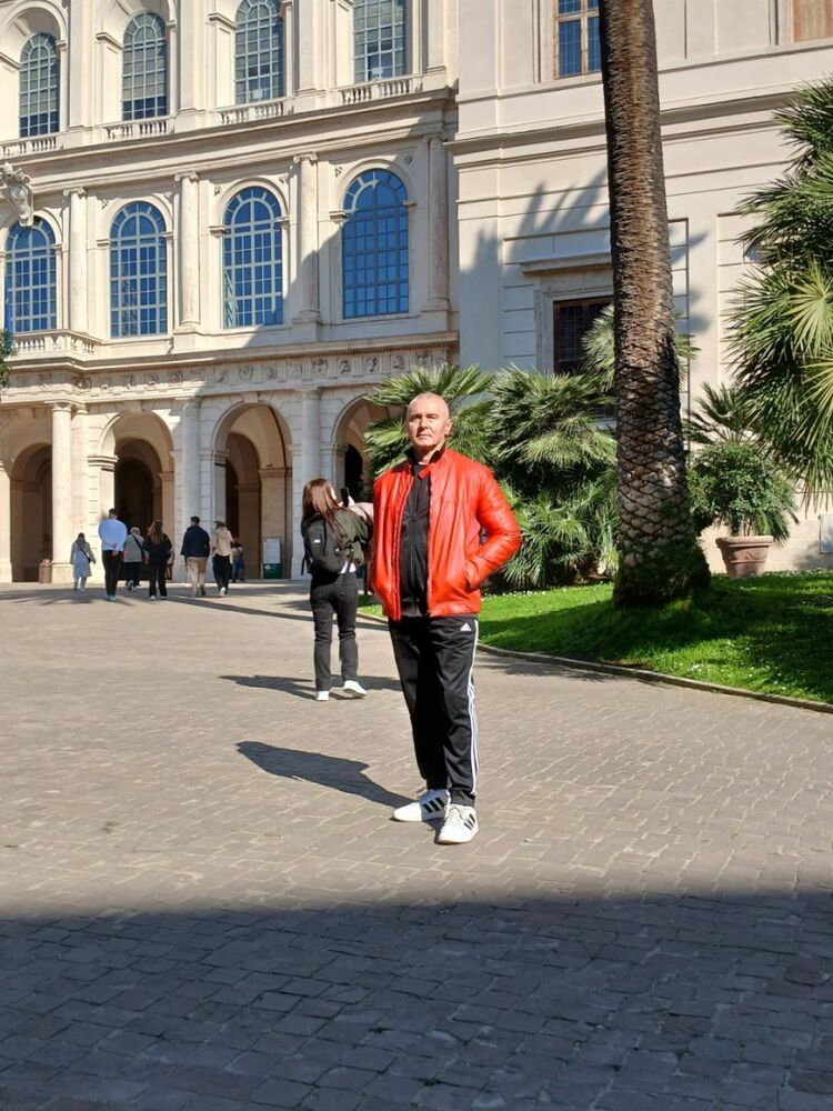  53916686  Maks, 25 ,    Rome