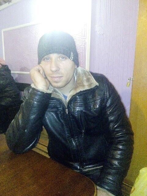  11295826  Pasha, 38 ,    