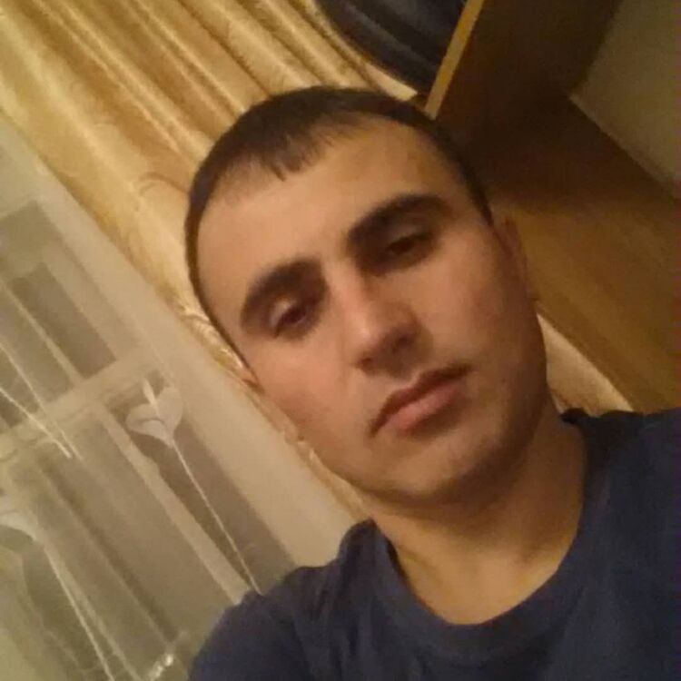  48148176  Fuad, 39 ,    