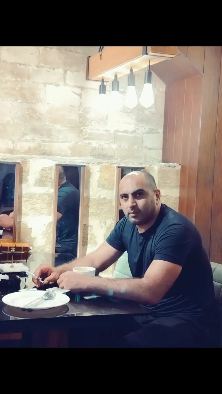  52613636  Alik, 37 ,    