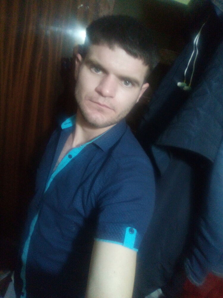  21570466  , 33 ,    