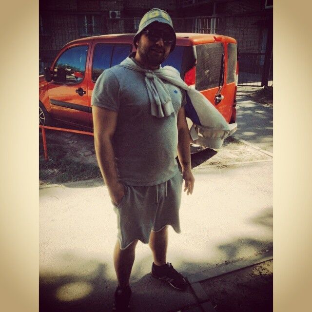  --,   , 32 ,  