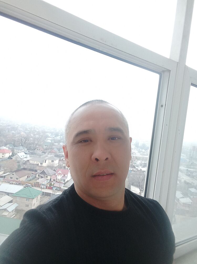  42677786  Rusik, 36 ,    