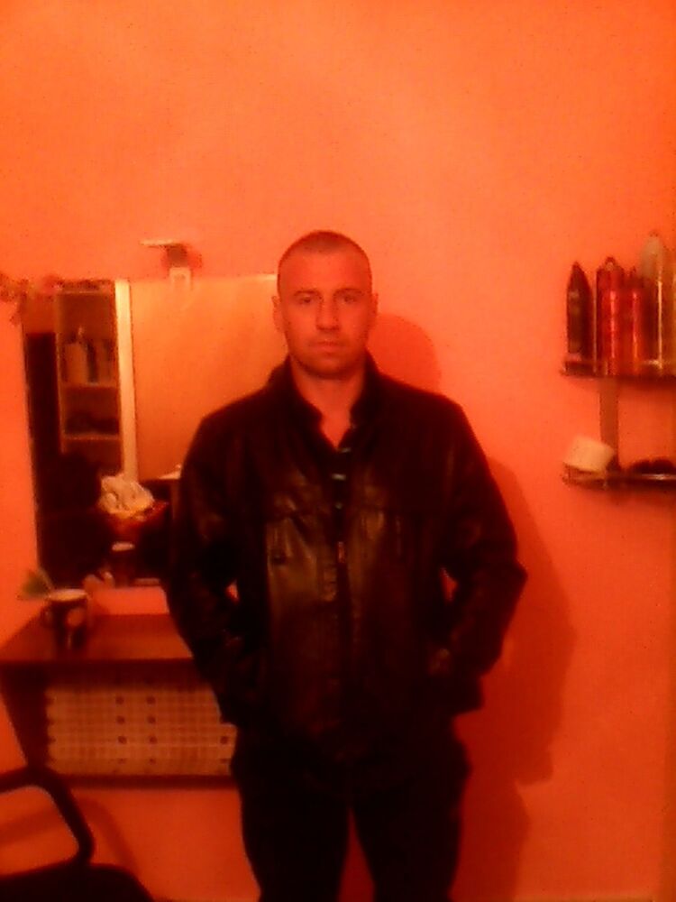  10313456  Andrei, 36 ,    