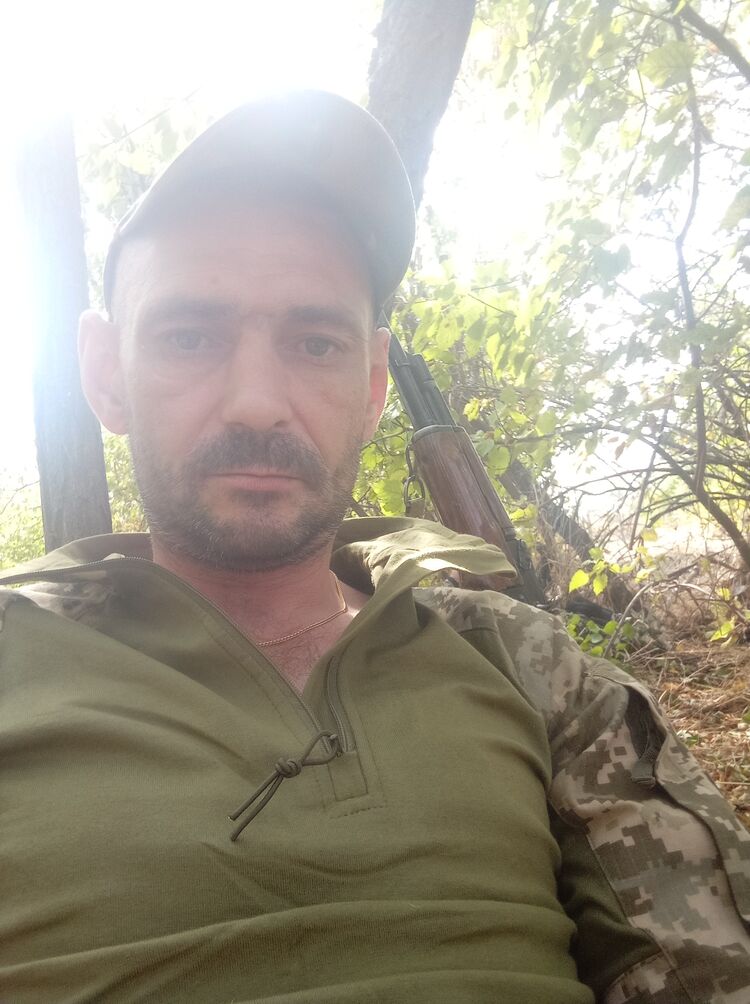  46337876  Igor, 39 ,    
