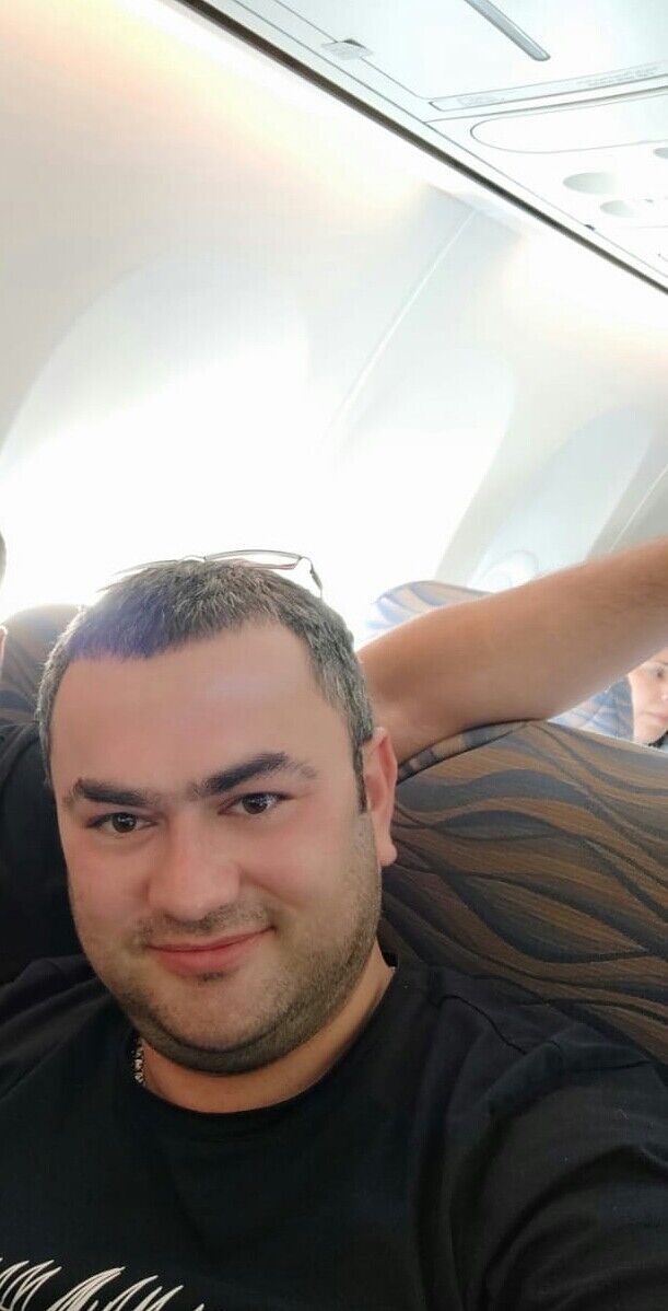  19318196  Ruslan, 42 ,    