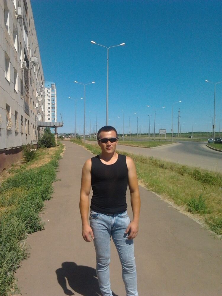  8164486  Ruslan, 35 ,    