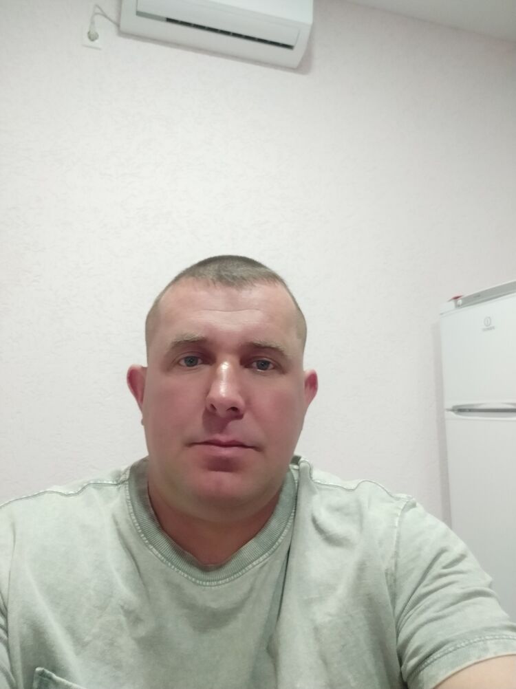  ,   Nikolay, 37 ,   ,   , c , 