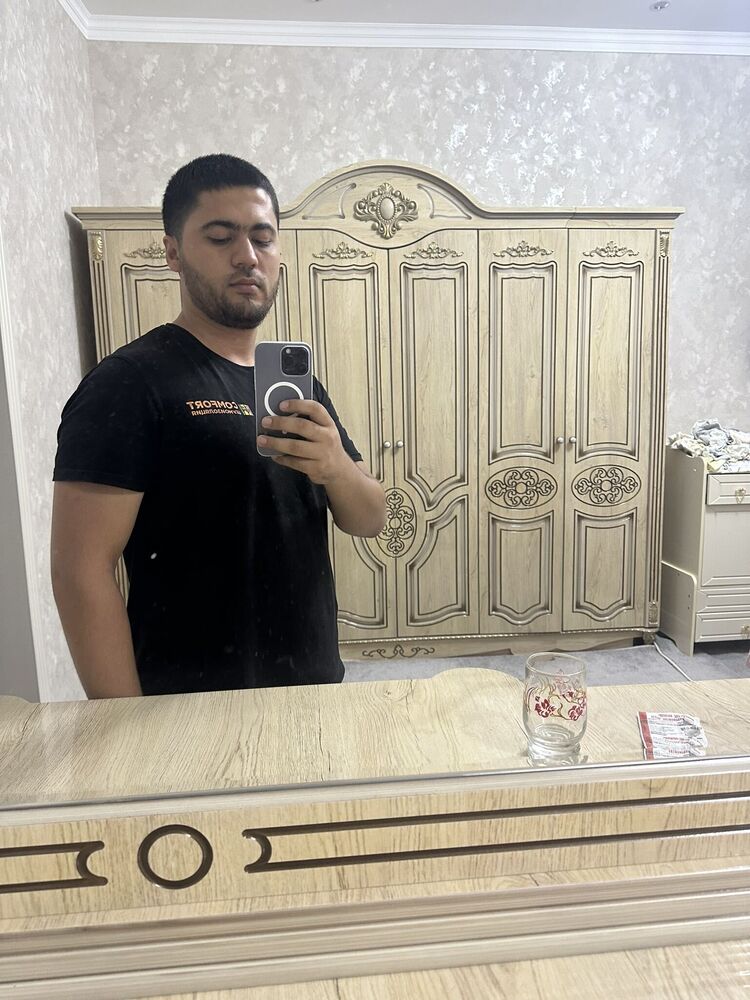 ,   Mario, 25 ,   ,   