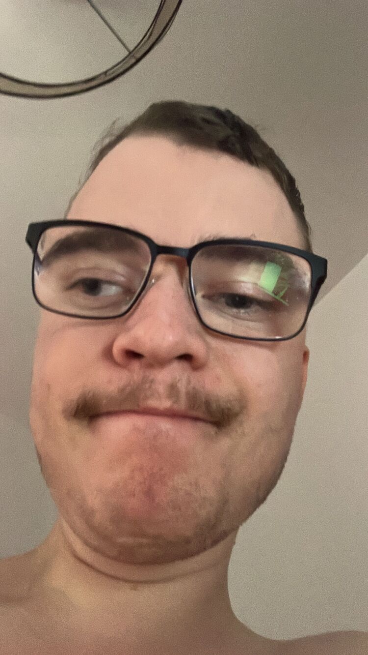  37598316  Linus, 27 ,    Vaxjo