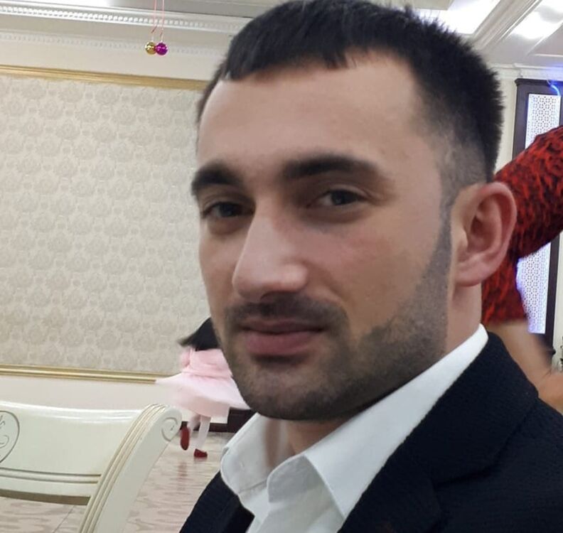 49589736  Nurlan, 30 ,    