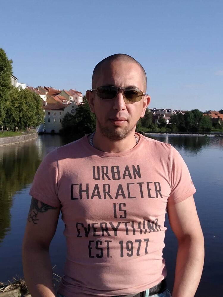  25579016  Aleksandr, 48 ,    Pisek