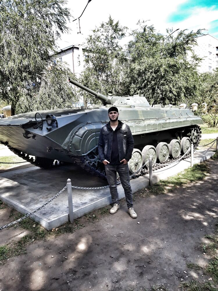  44640176  Zuxriddin, 27 ,    