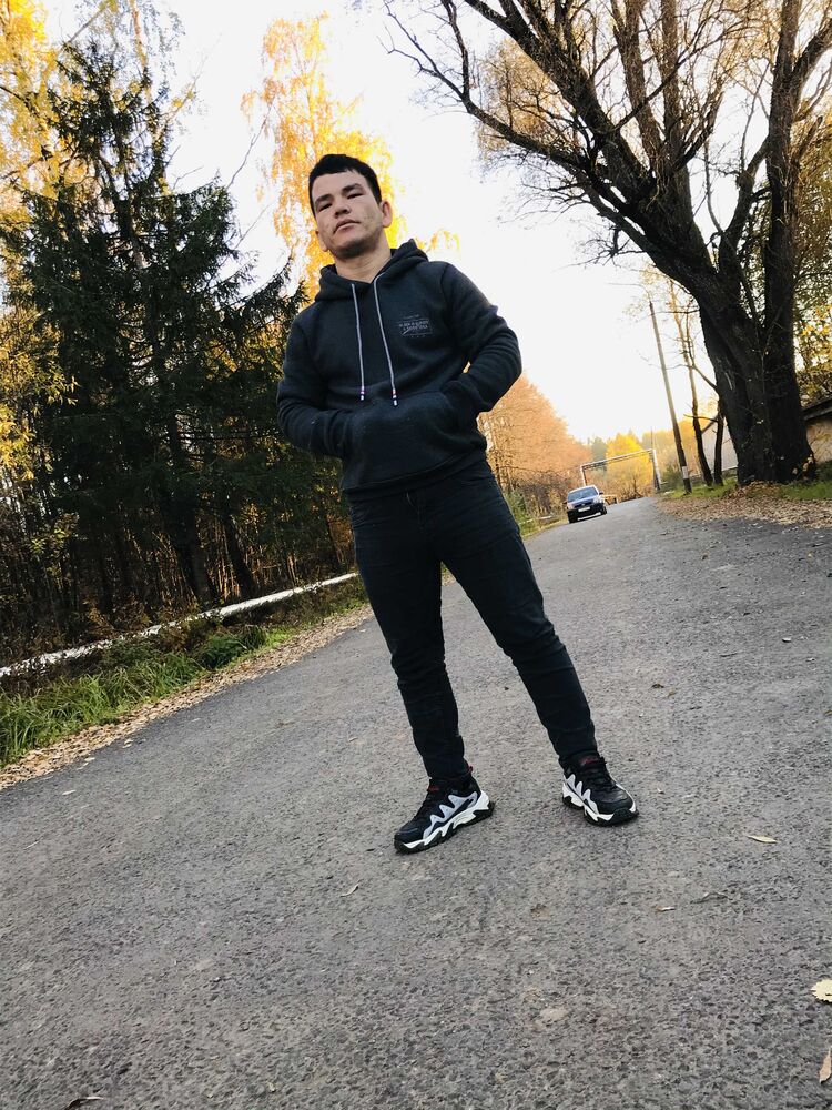  ,   Ali, 24 ,   ,   