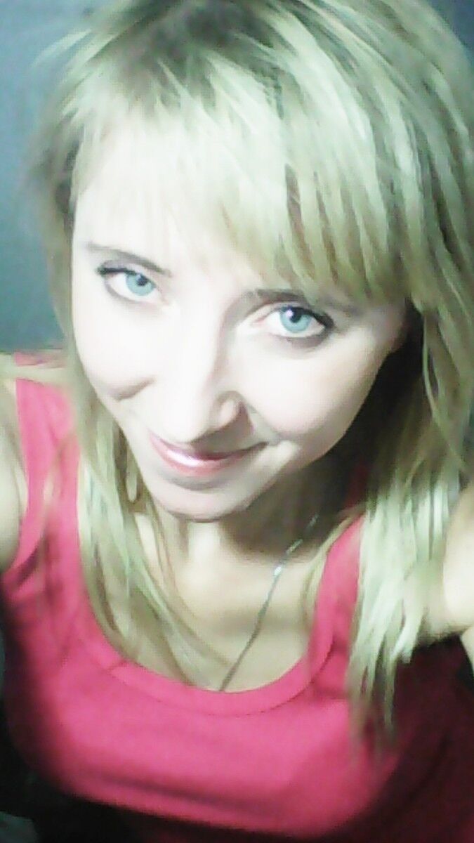  ,   Karin, 33 ,   