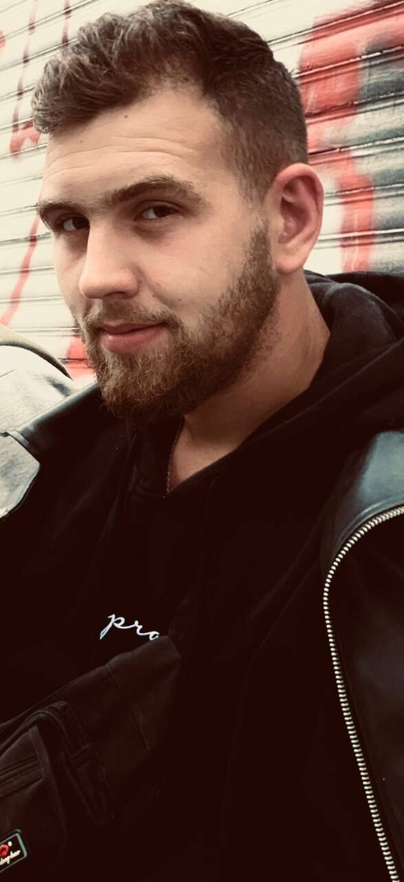  ,   Klaus, 27 ,   ,   