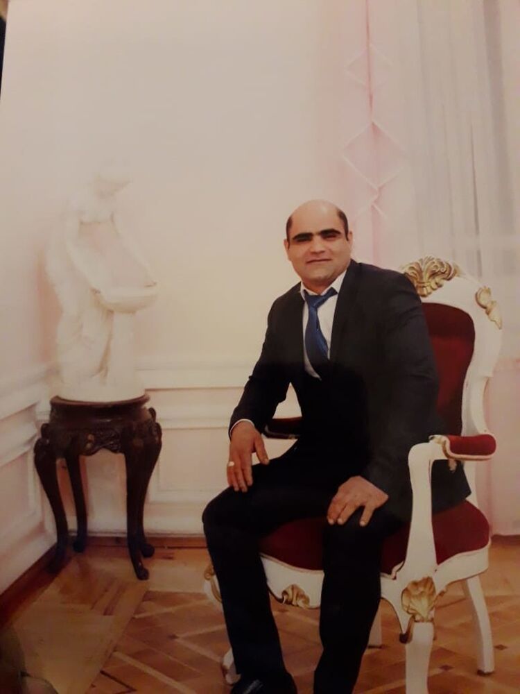 47428806  Emin, 38 ,    