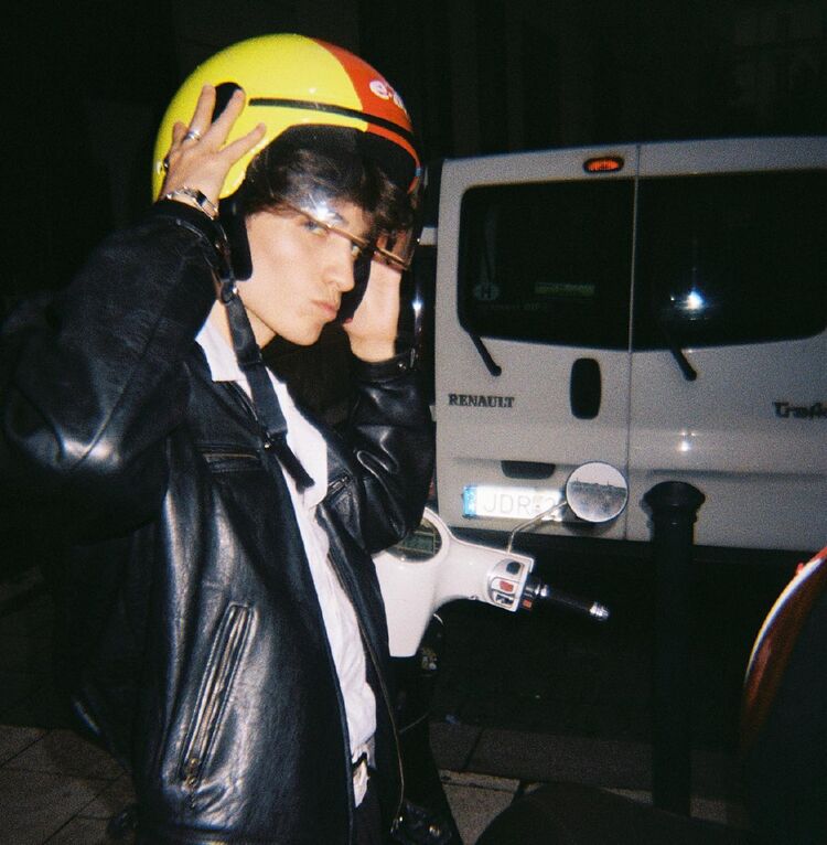  ,   , 20 ,   
