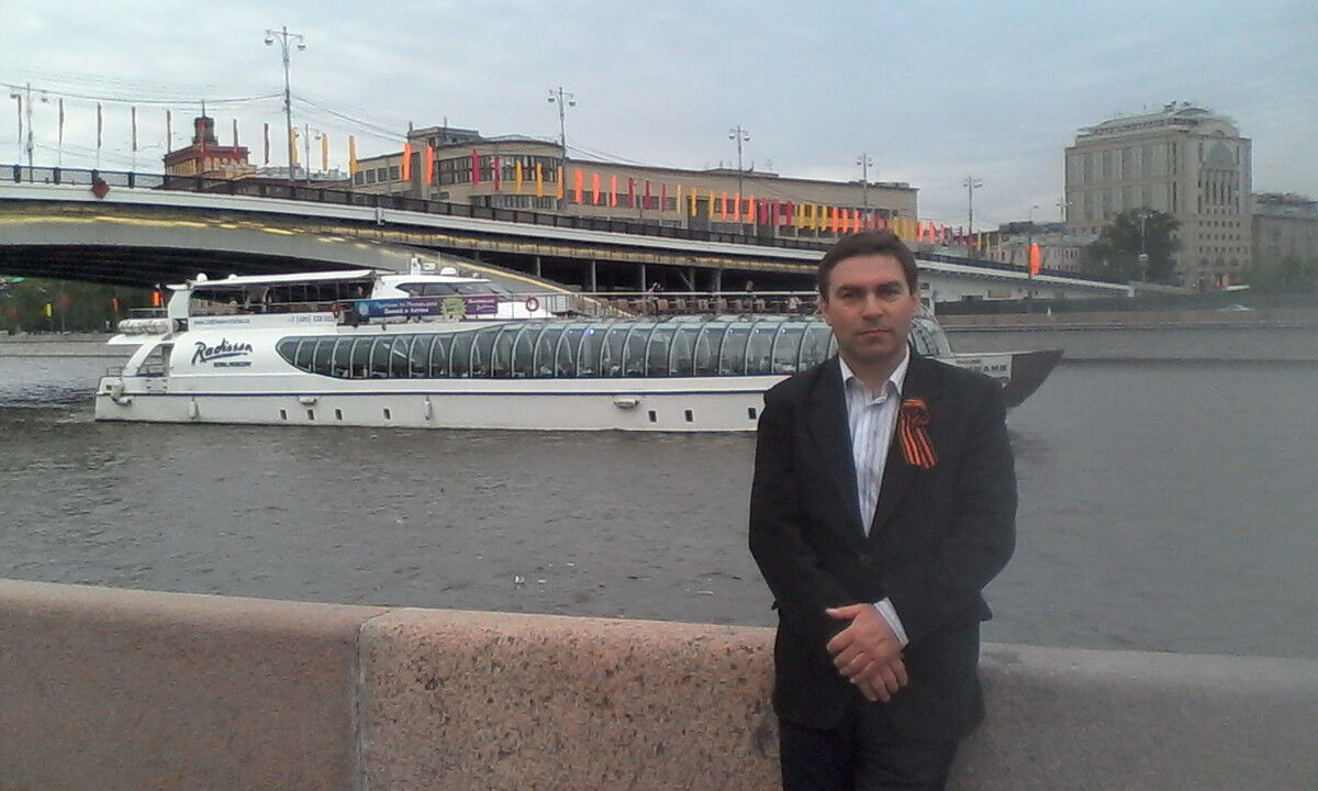 5207606  Ivan, 30 ,    