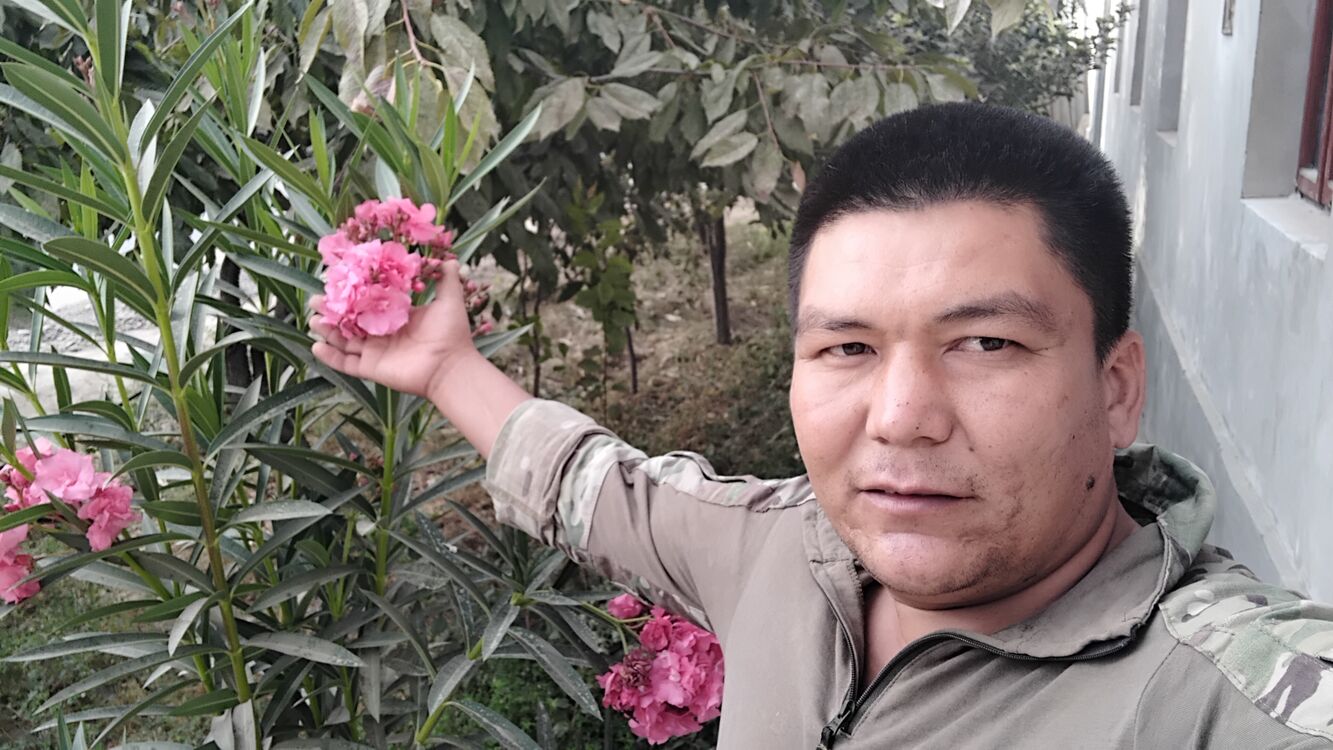  54616996  Akram, 37 ,    